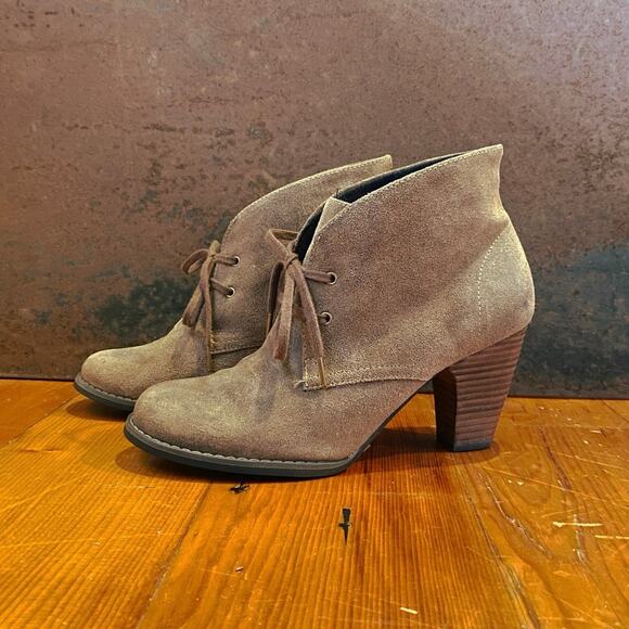 Indigo by Clark’s Chukka Ankle Boot Bootie, Tan Suede, Women’s US 7 - Picture 1 of 7